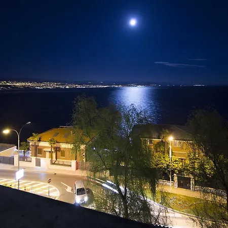 Unique Lägenhet Opatija