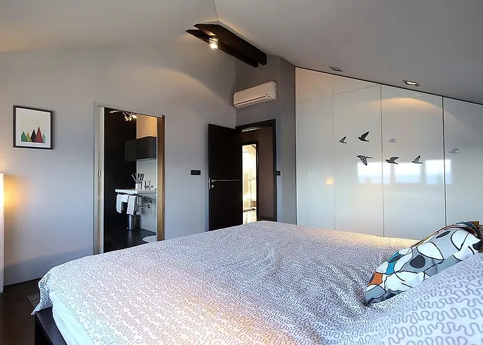 Unique * 오파티아