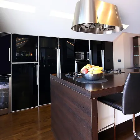 Unique * 奥帕提亚